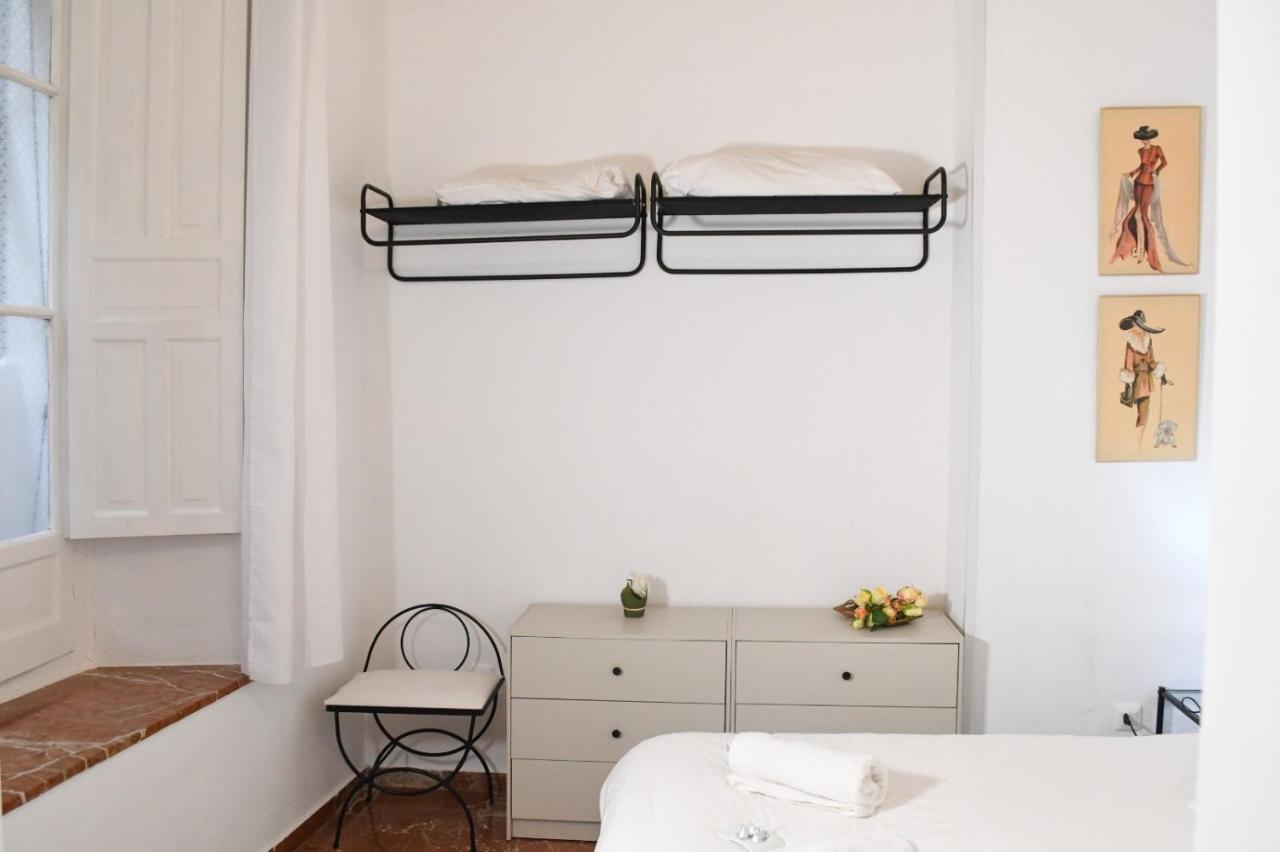 Apartamento Descalzos Seville Exterior photo