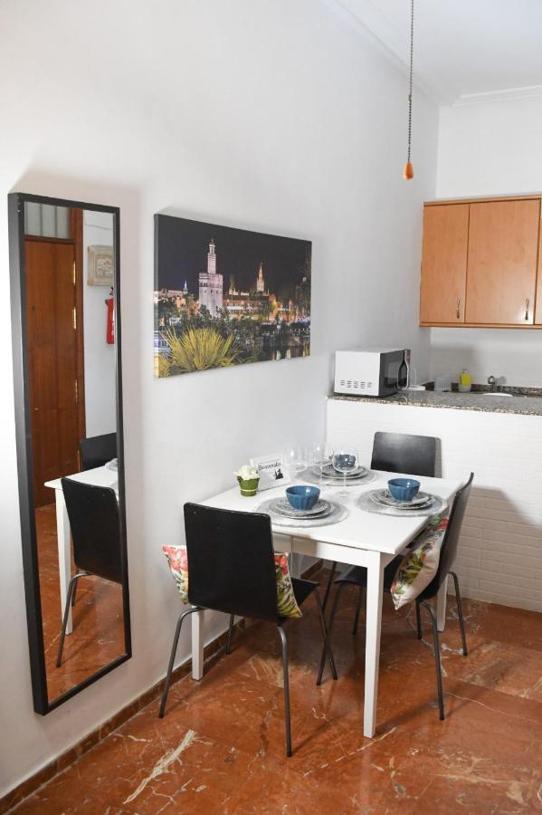 Apartamento Descalzos Seville Exterior photo