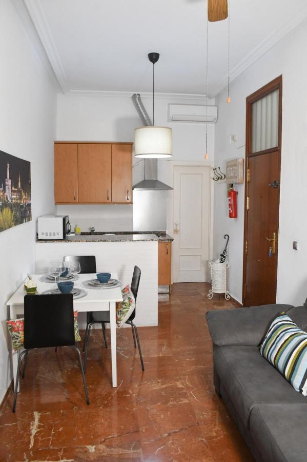 Apartamento Descalzos Seville Exterior photo